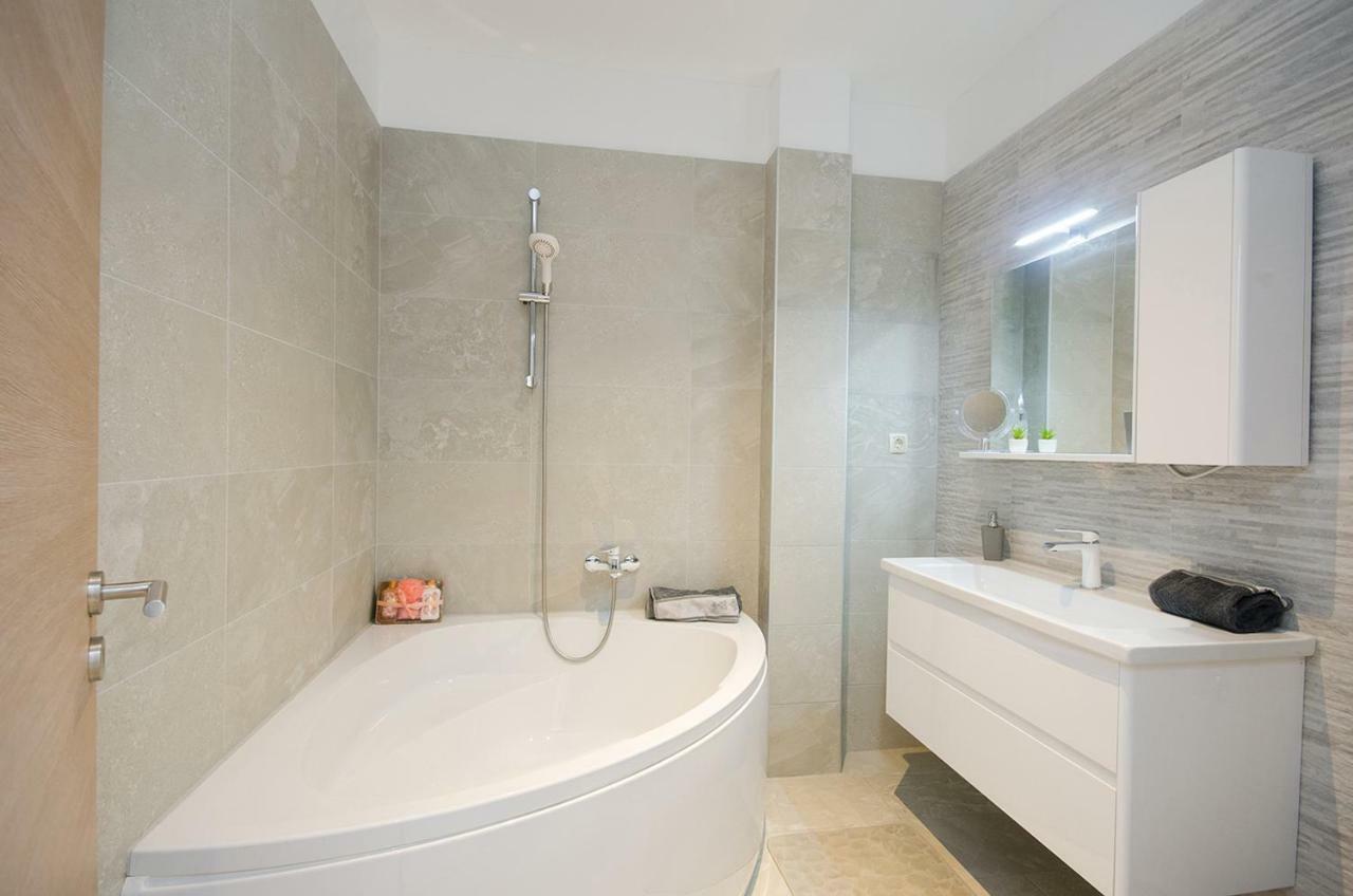 Apartman Korina Sukosan Exterior photo